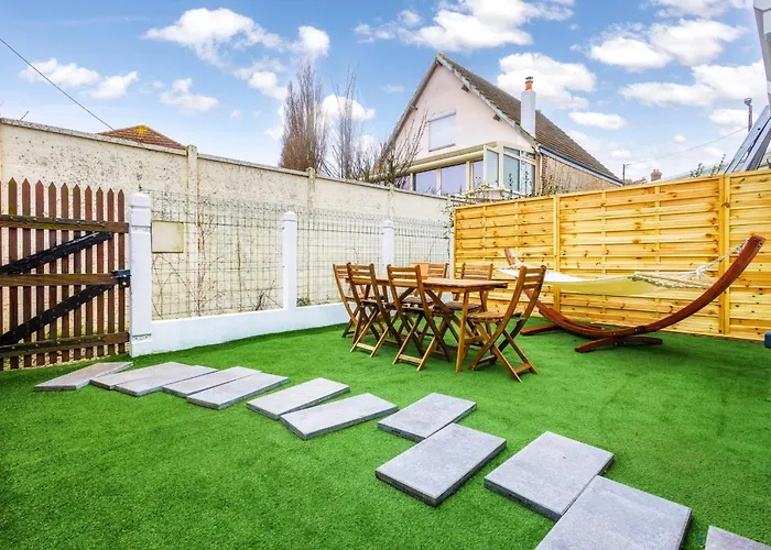 Joyful Tiny House Seaside