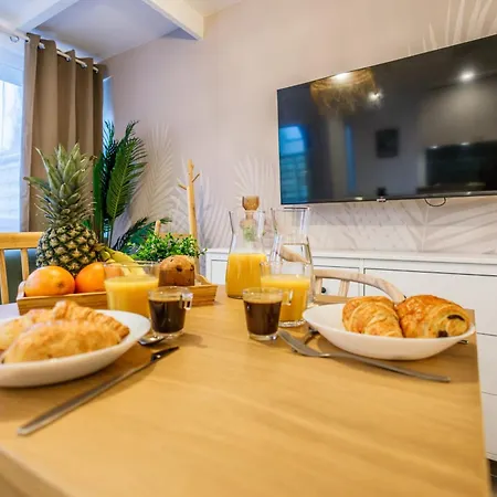 Joyful Tiny House Seaside